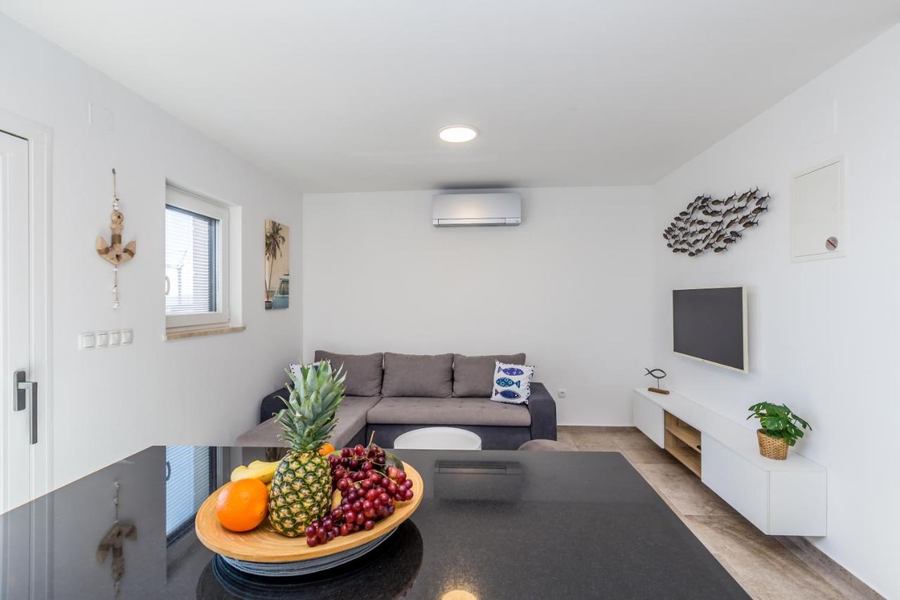 Apartments Luca Krk Town Zewnętrze zdjęcie